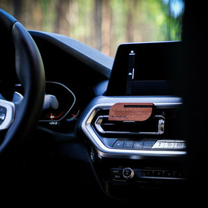 Auto Lufterfrischer Dr Marcus Legend Wild Fusion Holz Parfüm - Car Schutz